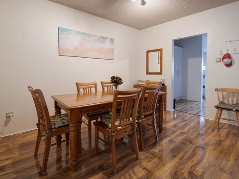 Carinya Gardens 6 - Dalby Accommodation 2