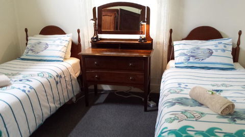 Carisbrook Cottage Queenscliff - Dalby Accommodation 3