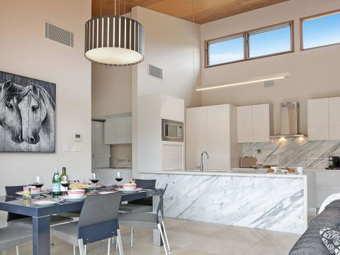 Casa Sul Lago - Quite Simply A Very Special Place - Dalby Accommodation 3