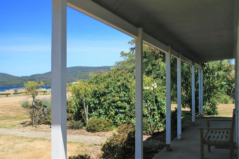 Castaway Cottage - Dalby Accommodation 2