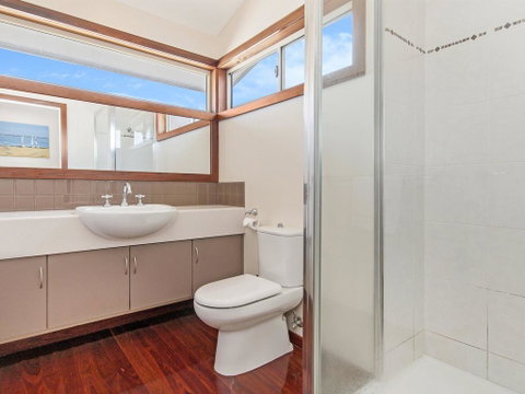 CASTWOOD VILLA No.2 - Dalby Accommodation 1