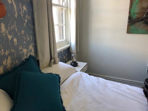 Cat And Fiddle Balmain - Dalby Accommodation 2