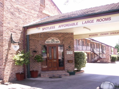 Cedar Lodge Motel - Dalby Accommodation 0