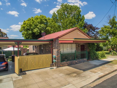 Central Armidale 2-Bedroom Apartment - Dalby Accommodation 0