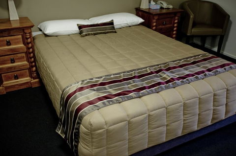 Centrepoint Motor Inn - Dalby Accommodation 2