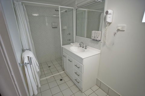 Centrepoint Motor Inn - Dalby Accommodation 3