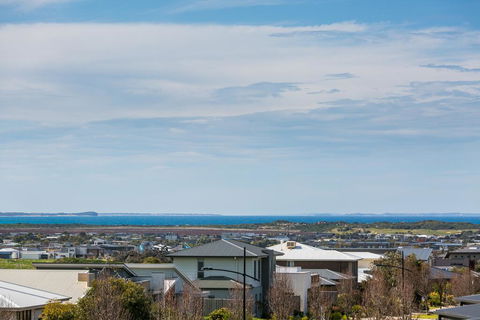 Centreside Ocean Views 59 - Dalby Accommodation 2