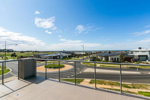 Centreside Ocean Views 59 - Dalby Accommodation 0