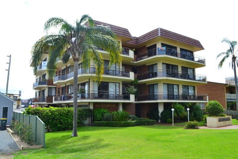 Champagne Court 10 - Dalby Accommodation 1
