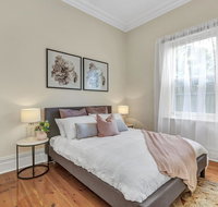 Character Home - Easy Tram to City - Dalby Accommodation