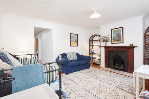 Charming Centrally Located 2 Bedroom Accommodation - Dalby Accommodation 1