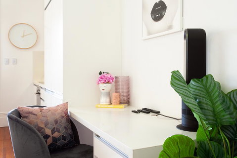 Charming Studio With Balcony In Inner-City Glebe - Dalby Accommodation 2