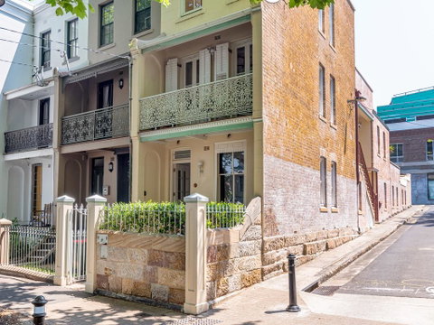 Charming Surry Hills House On Bourke - Dalby Accommodation 3