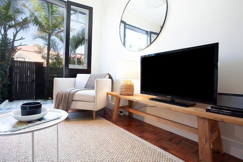 Charming Townhouse Just Steps From The Beach - Dalby Accommodation 3
