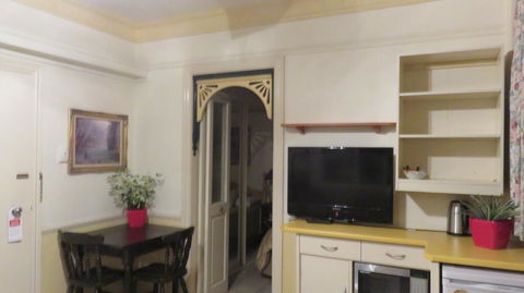 Charrington Hotel - Dalby Accommodation 1