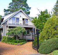Cherry Cottage - Leura - Dalby Accommodation