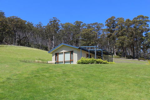 Cherryview Cygnet - Dalby Accommodation 0