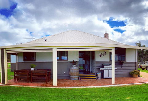 Chesterfarm And Stables - Dalby Accommodation 3