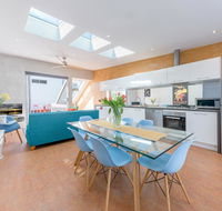 Chic East Sydney Pad - Dalby Accommodation