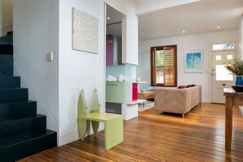 Chic Two-storey Cottage With Darling Harbour Views - Dalby Accommodation 3