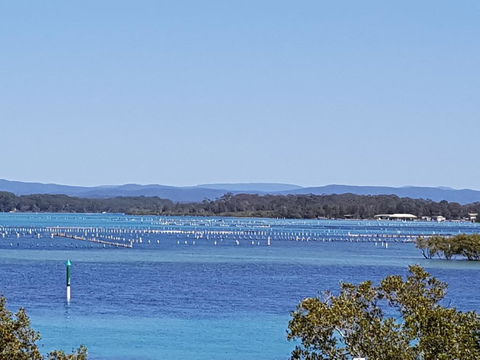 CHILL-OUT LAKESIDE @ FORSTER - Dalby Accommodation 2