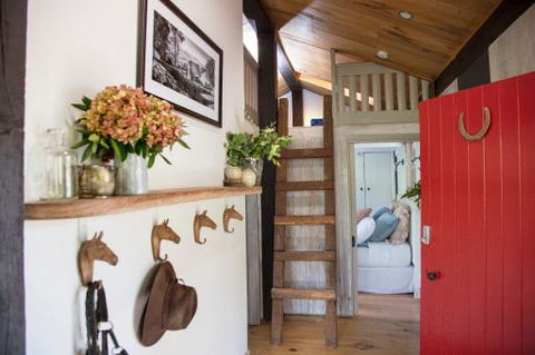 Chum Creek Hut - Dalby Accommodation 1