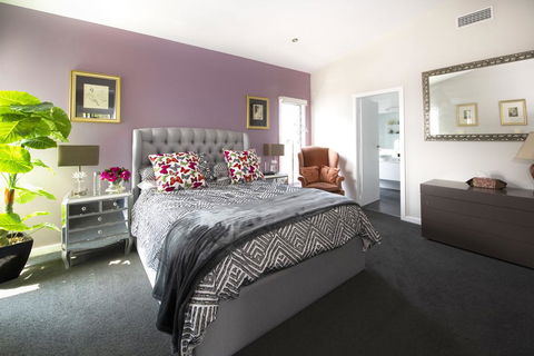 Churchill View - The Penthouse - Dalby Accommodation 0