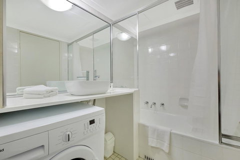 City Apartment At College St - Dalby Accommodation 2