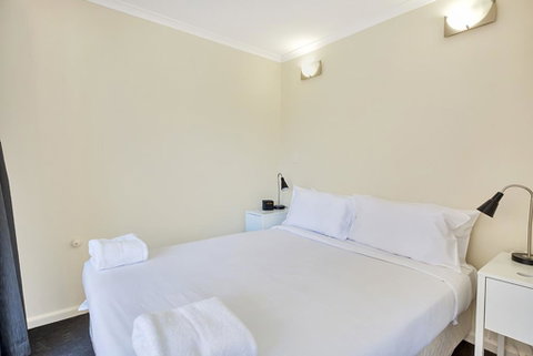 City Apartment At College St - Dalby Accommodation 3