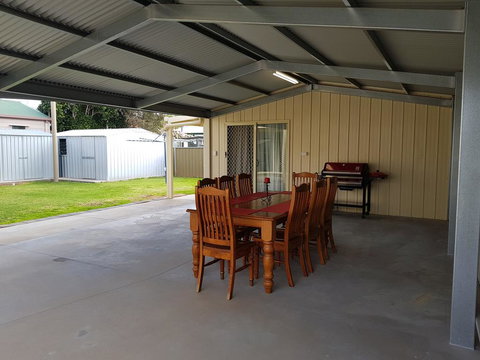 City Holiday Home Mildura - Dalby Accommodation 1