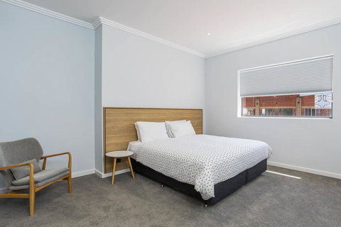 Civic Apartments - Dalby Accommodation 1