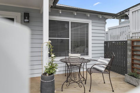 Claras Cottage - Dalby Accommodation 2