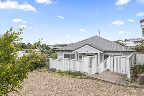 Claras Cottage - Dalby Accommodation 0