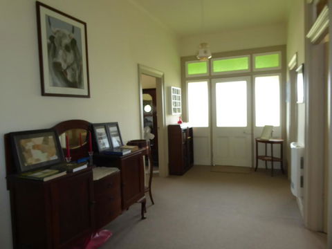 Claremont Farmhouse - Dalby Accommodation 0