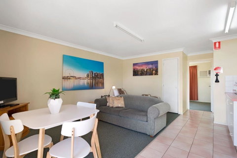 Clifford Park Holiday Motor Inn - Dalby Accommodation 2