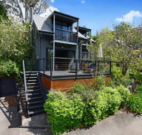 Cloudsong Chalet 1 - Close to the village centre - Dalby Accommodation