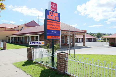 Club Motel Armidale - Dalby Accommodation 1