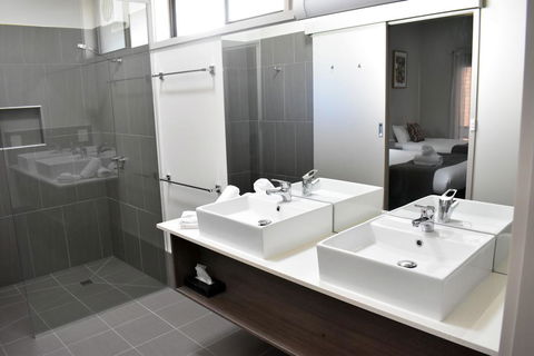 CluBarham River Motel - Dalby Accommodation 1