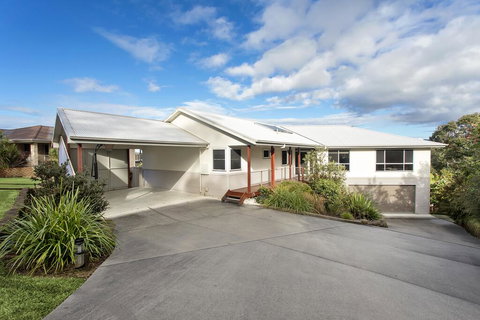 Coastal Retreat - Dalby Accommodation 0