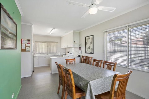 Coffey Court Cottage 2 - Dalby Accommodation 2