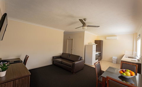 Comfort Inn And Suites Robertson Gardens - Dalby Accommodation 1