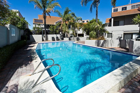 Como Mezzanine Retreat - Dalby Accommodation 3