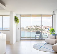 Coogee Beach Designer Penthouse with Parking - Dalby Accommodation