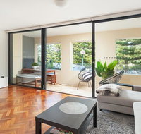 Coogee Beach Pad - Dalby Accommodation