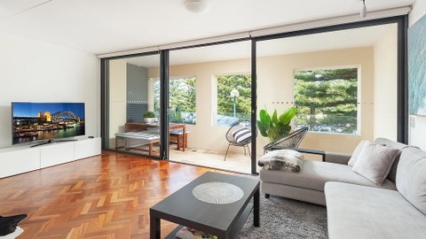 Coogee Beach Pad - Dalby Accommodation 0