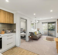 cool quiet modern secure walking distance to Perth and landmarks - Dalby Accommodation