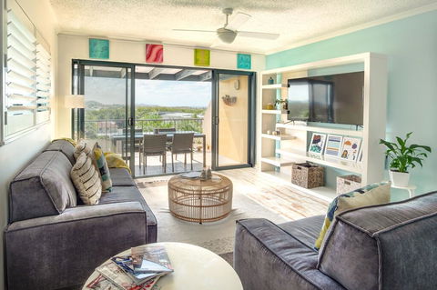 Coolum Beach 3 Level Townhouse Private Rooftop Terrace Spa Overlooking Mount Coolum - Dalby Accommodation 0