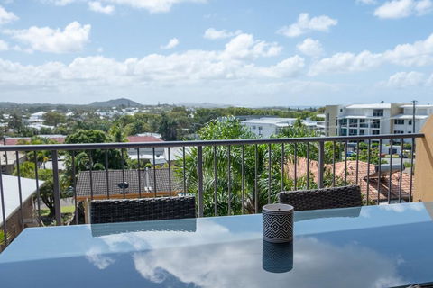 Coolum Beach 3 Level Townhouse Private Rooftop Terrace Spa Overlooking Mount Coolum - Dalby Accommodation 1