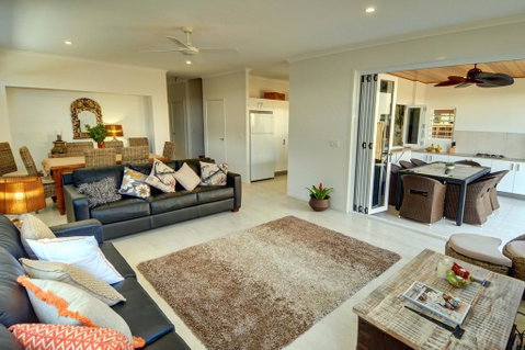 Coolum Street 41, Dicky Beach - Dalby Accommodation 3