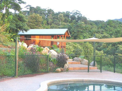 Coral Sea Views - Dalby Accommodation 0